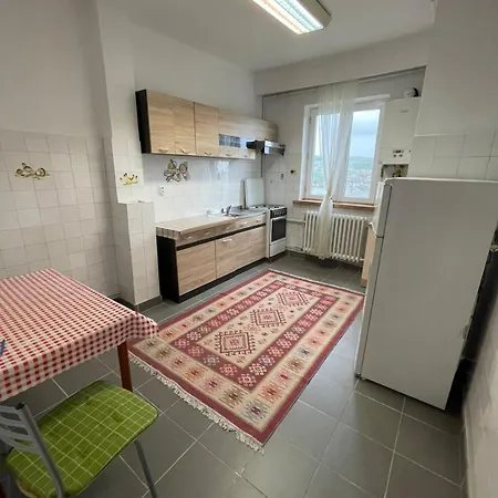 Apartament, Very Quiet And Area, 30 Minutes From Untold, Free Parking 아파트